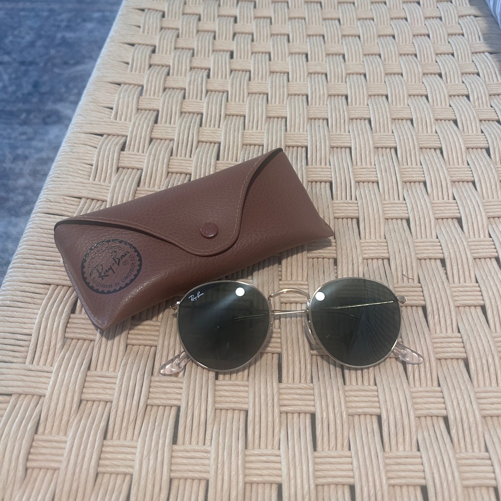 Ray-Ban Gold and Black Round Sunglasses with Brown Case